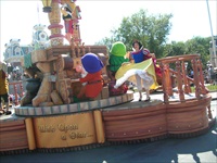 DISNEY PARADE 3 3